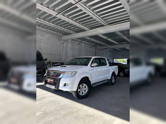 TOYOTA HILUX 3.0 STD 4X4 CD 16V TURBO INTERCOOLER DIESEL 4P MANUAL TOYOTA HILUX 3.0 STD 4X4 CD 16V TURBO INTERCOOLER DIESEL 4P MANUAL